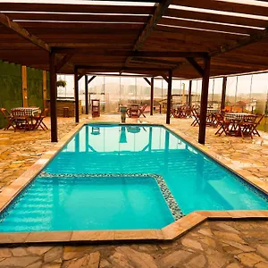 Casa de Férias Chale Com Piscina Aquecida - A 200m Do Mar, Vista Panoramica Da Praia, Sala De Jogos, Academia E Area De Churrasco, Imbituba (Santa Catarina)
